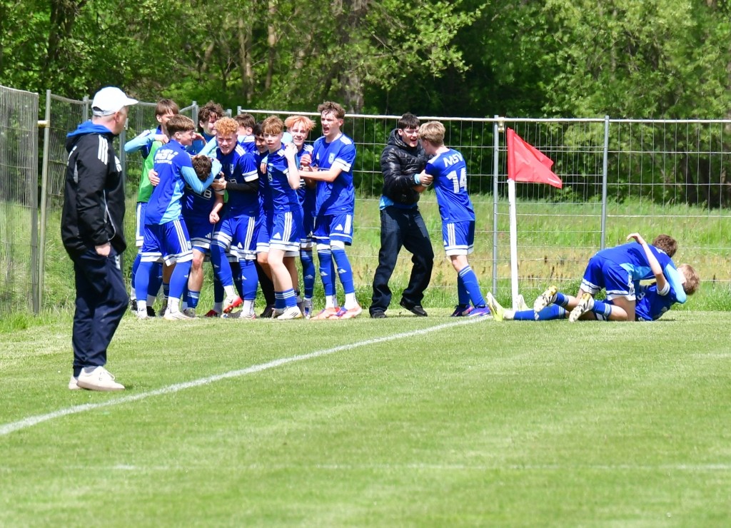 15 Jubel MSV nach Ausgleich