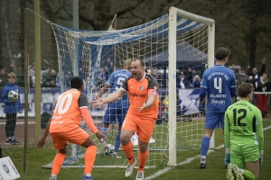 Krieschower Anhang jubelt: VfB zum dritten Mal im Pokalfinale